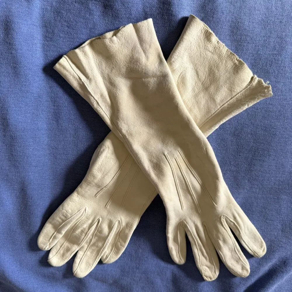 50s Vintage White Washable Doeskin Mid-forearm 4 Button Gloves 7 1/2